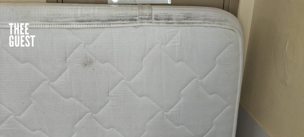 Mattress 11 Jarry Confort hotel review Thee Guest