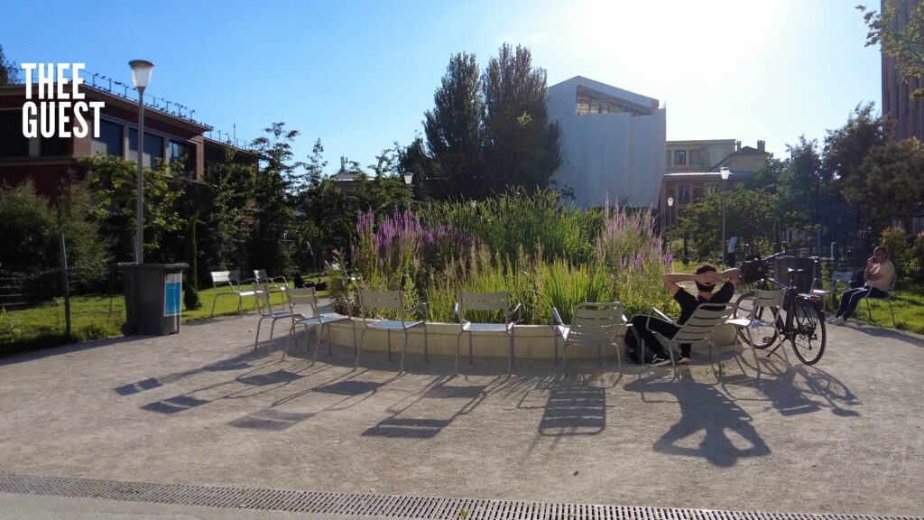 Walk in Paris Boulevard de Magenta Boulevard de Strasbourg Jardin Victor Schoelcher Thee Guest