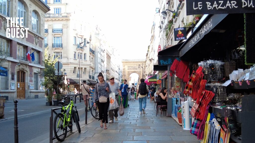 Walk in Paris Boulevard de Magenta Boulevard de Strasbourg Rue du Faubourg Saint-Denis Thee Guest