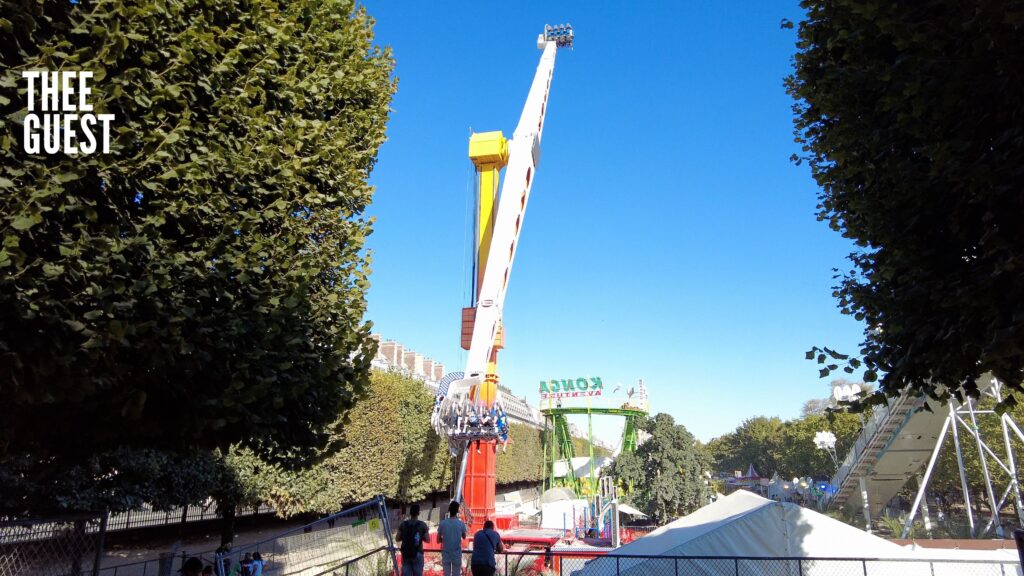 Walk in Paris Arc de Triomphe du Carrousel Tuileries Funfair Attraction 3 Thee Guest