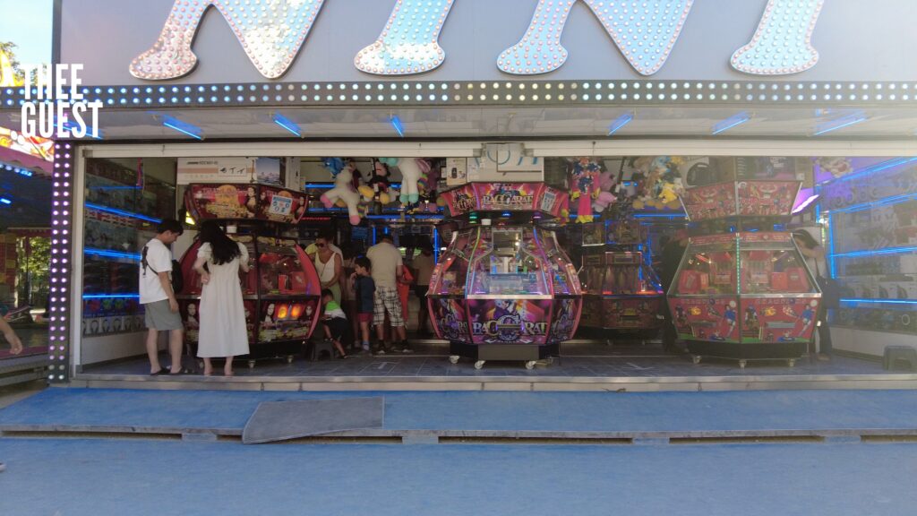 Walk in Paris Arc de Triomphe du Carrousel Tuileries Funfair Attraction 11 Thee Guest