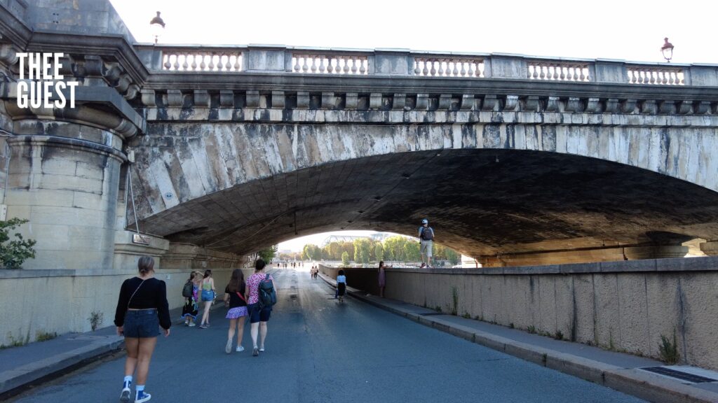 Pont de la Concorde Quai Anatole France Pont Alexandre III Voie Georges Pompidou Thee Guest